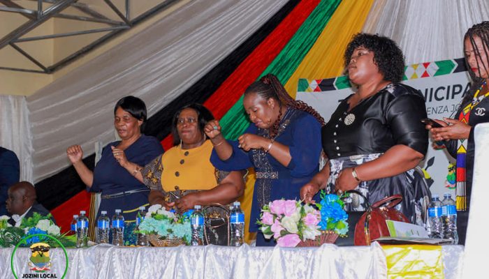 #SethembeSisebenzelaWena